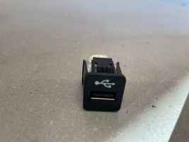 BMW 7 G11 G12 USB socket connector 9229294