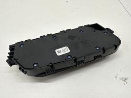 BMW 5 G30 G31 Interruttore di controllo del sedile 9384915