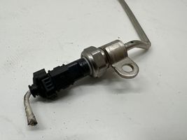 BMW 5 G30 G31 Sensore di pressione dei gas di scarico 8570936