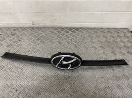 Hyundai i10 Grille calandre supérieure de pare-chocs avant 86351B9500