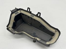 BMW 5 F10 F11 Coperchio scatola dei fusibili 7555155