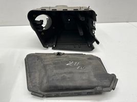 Mercedes-Benz E W211 Set scatola dei fusibili A2115400324