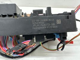 Land Rover Discovery 5 Module de fusibles JPLA14A073BB