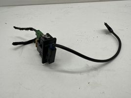 Volkswagen Golf VII Connettore plug in AUX 5Q0035736