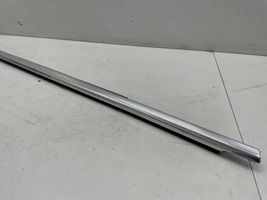 BMW 5 G30 G31 Rivestimento modanatura del vetro della portiera anteriore 164445