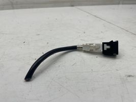 BMW 3 G20 G21 Gniazdo / Złącze USB 9229294