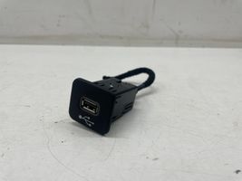 Jeep Compass Connettore plug in USB 5UV99LXHAA