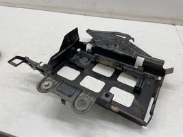 Ford Puma Staffa di montaggio della batteria M1BA10C700AE