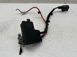 Volkswagen Golf Sportsvan Positive cable (battery) 