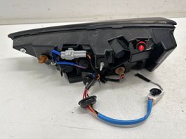 Nissan Qashqai J12 Lampy tylnej klapy bagażnika 