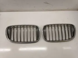 BMW 7 G11 G12 Maskownica / Grill / Atrapa górna chłodnicy 7357011