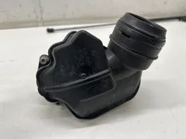 Audi Q2 - Turboahtimen ilmanoton letku 05E129654B