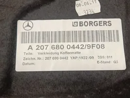 Mercedes-Benz E A207 Пол багажника A2076800442