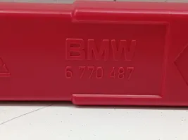 BMW 5 G30 G31 Triangle d'avertissement 6770487