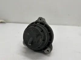 BMW 5 G30 G31 Soporte de montaje del motor 6860492