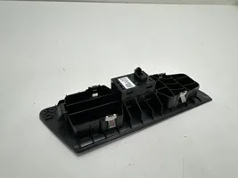 BMW 5 G30 G31 Interruttore di controllo dell’alzacristalli elettrico 9327031