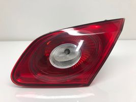 Volkswagen PASSAT CC Lampy tylnej klapy bagażnika 3C8945094F