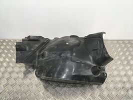 Mercedes-Benz C W204 Nadkole przednie 2046981230