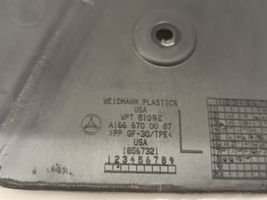 Mercedes-Benz GLE (W166 - C292) Rivestimento modanatura del vetro della portiera posteriore A1666700087