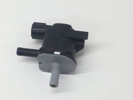 Toyota RAV 4 (XA40) Turboahtimen magneettiventtiili 1362007010