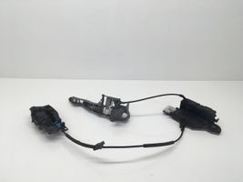 Citroen C4 Grand Picasso Serrure de porte avant 24094158