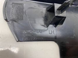 Nissan Qashqai Altro elemento di rivestimento della portiera anteriore 80293JD000