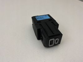 Jeep Compass USB-pistokeliitin 68480124AB