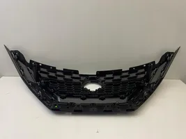 Nissan Qashqai J12 Grille calandre supérieure de pare-chocs avant 623106UAA