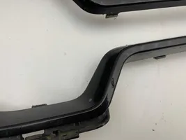 BMW X1 U11 Apakšējais režģis (trīsdaļīgs) OEM