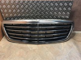 Mercedes-Benz S W222 Maskownica / Grill / Atrapa górna chłodnicy A2228800083