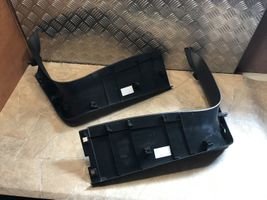 Mercedes-Benz GLA W156 Garniture latérale de console centrale arrière A1567402100