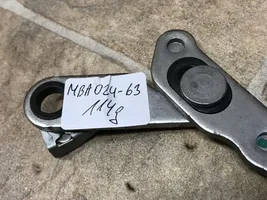 Mercedes-Benz E A207 Cerniere del vano motore/cofano A20488703