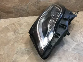 Mercedes-Benz GLA W156 Lampa przednia A1569067100