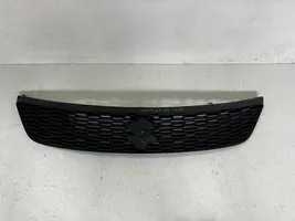 Suzuki Swift Maskownica / Grill / Atrapa górna chłodnicy 