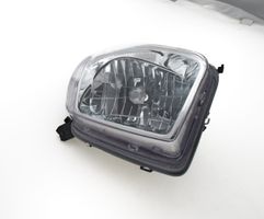 Toyota RAV 4 (XA20) Lampa przednia 8117042180