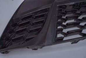 Toyota Sienna XL30 III Grille calandre supérieure de pare-chocs avant 5311208050