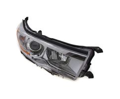 Toyota Highlander XU50 Lampa przednia 811100E180