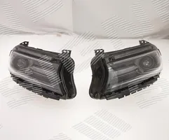 Dodge Charger Lampa przednia 68214399AC