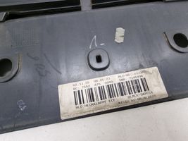 BMW 7 E65 E66 Bagāžnieka dekoratīvā apdare 7133637