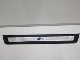 BMW 5 F10 F11 Copertura del rivestimento del sottoporta anteriore 8050050