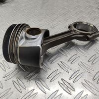 Volkswagen PASSAT B8 Piston with connecting rod 