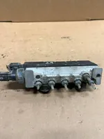 Mercedes-Benz S W220 Air suspension valve block A2203200258