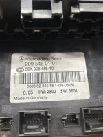 Mercedes-Benz C W203 Skrzynka bezpieczników / Komplet A2095450101