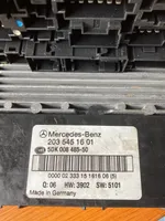 Mercedes-Benz C W203 Boîte à fusibles 2035451601