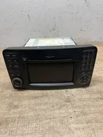 Mercedes-Benz ML W164 Unità principale autoradio/CD/DVD/GPS A1649002401