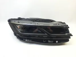 Volkswagen Touareg III Faro delantero/faro principal 761941081A