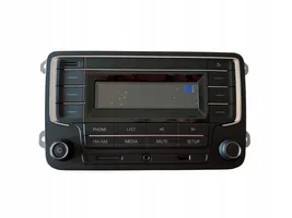 Volkswagen Scirocco Unidad delantera de radio/CD/DVD/GPS 5CU035181A