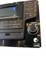 Volkswagen Crafter Panel / Radioodtwarzacz CD/DVD/GPS 2E0035130