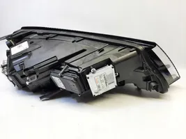 Volkswagen Touareg II Headlight/headlamp 7P1941751B