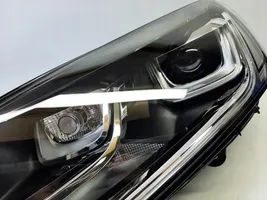 Volkswagen Touareg II Headlight/headlamp 7P1941751B